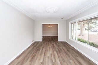 1240 Oakcrest Dr in Charleston, SC - Building Photo - Building Photo