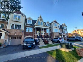 68 Lathbury St in Brampton, ON - Building Photo