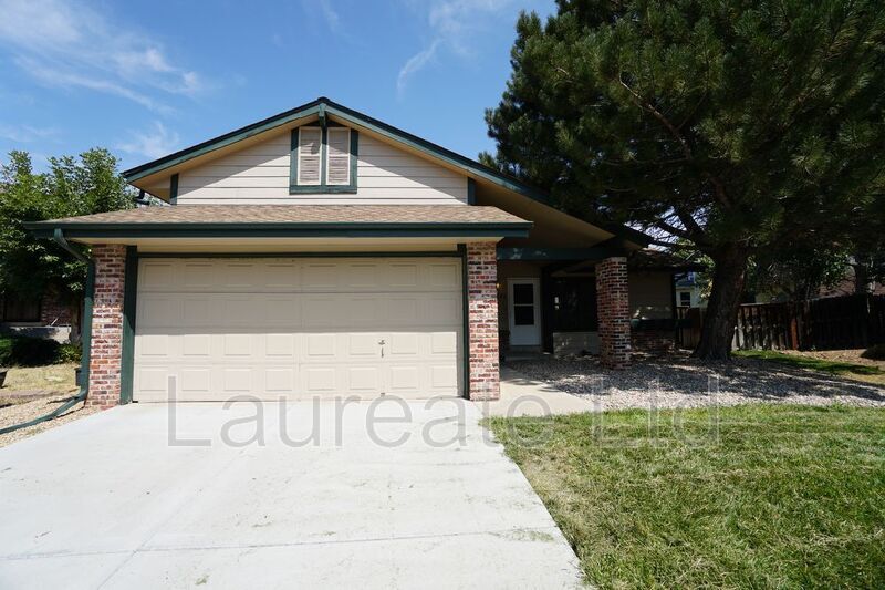 18971 E Chaffee Pl in Denver, CO - Building Photo