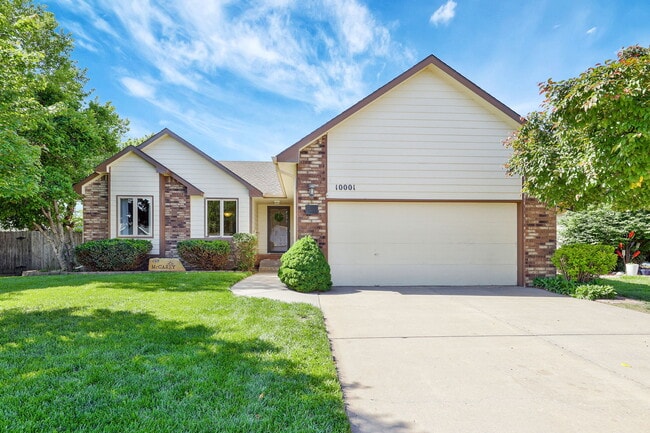 property at 10001 W Chartwell Cir