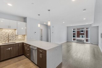 2 Cliveden St in Quincy, MA - Building Photo - Building Photo