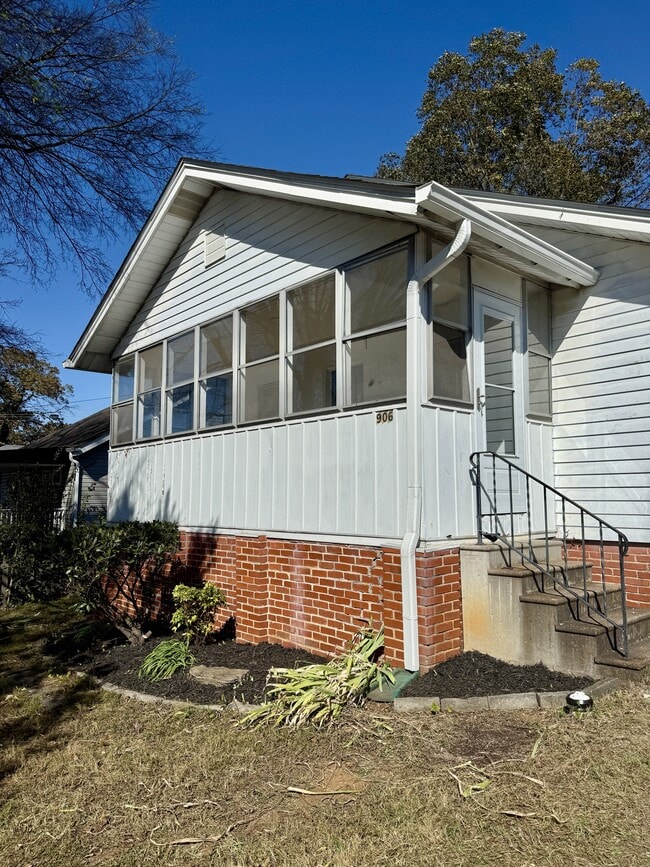 property at 906 Cherokee St