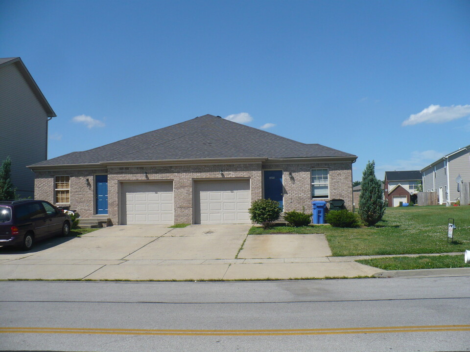 3690 Laredo Dr in Lexington, KY - Building Photo