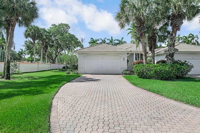 property at 9543 Crescent View Dr N