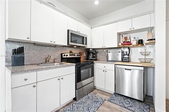 934 Michigan Ave in Miami Beach, FL - Building Photo - Building Photo
