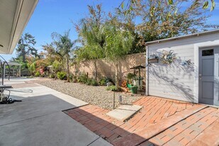 6733 N Alva Ave in Fresno, CA - Building Photo