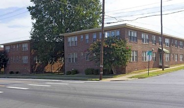 Mahlon Martin Apartments in Little Rock, AR - Foto de edificio - Building Photo