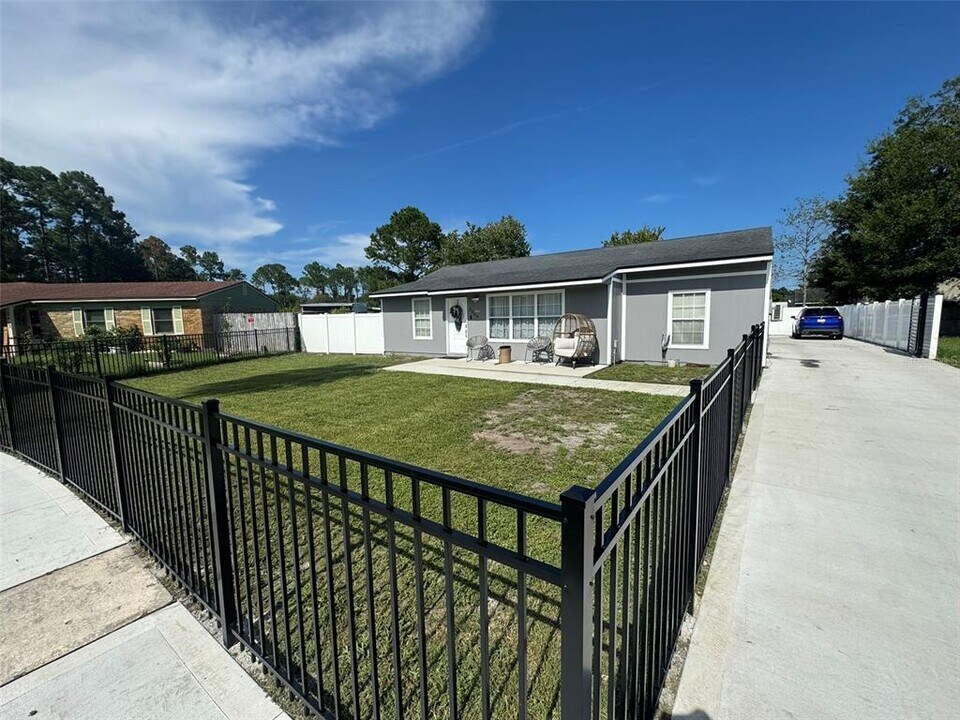 2409 Minford Pl in Jacksonville, FL - Building Photo