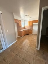 730 S Haley St in Bakersfield, CA - Building Photo - Building Photo