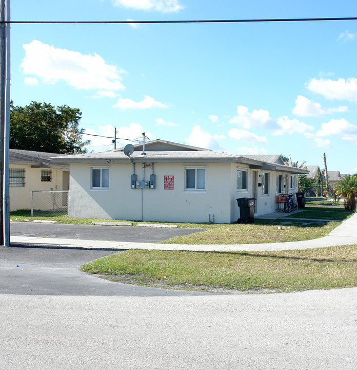 703 NW 6th St in Homestead, FL - Building Photo