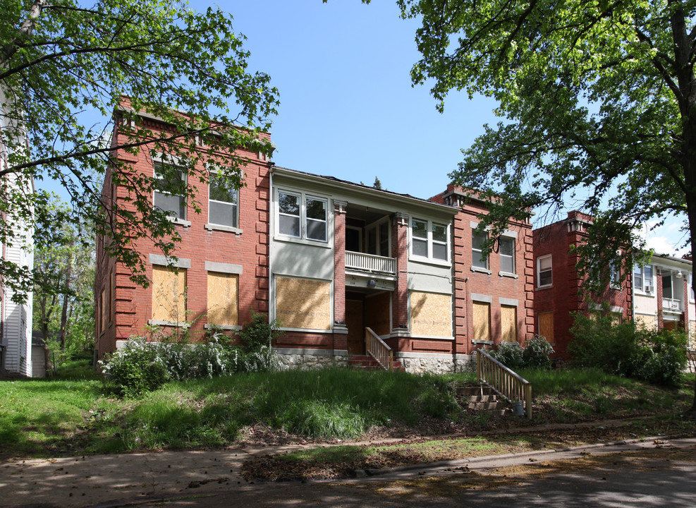 207-209 N Mersington Ave in Kansas City, MO - Building Photo