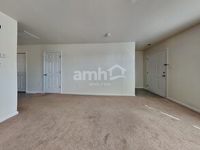 43 Wolf Creek Ln in Lillington, NC - Building Photo - Building Photo