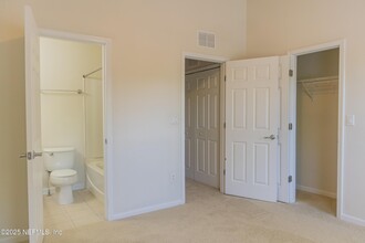 8087 Summerside Cir in Jacksonville, FL - Building Photo - Building Photo