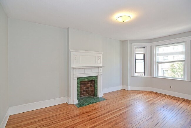 24 Glenville Ave, Unit 2 in Boston, MA - Building Photo - Building Photo