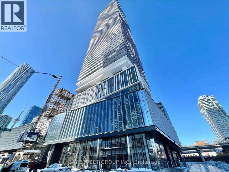 138-4138 Downes St in Toronto, ON - Building Photo