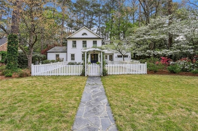 property at 2415 Oldfield Rd NW