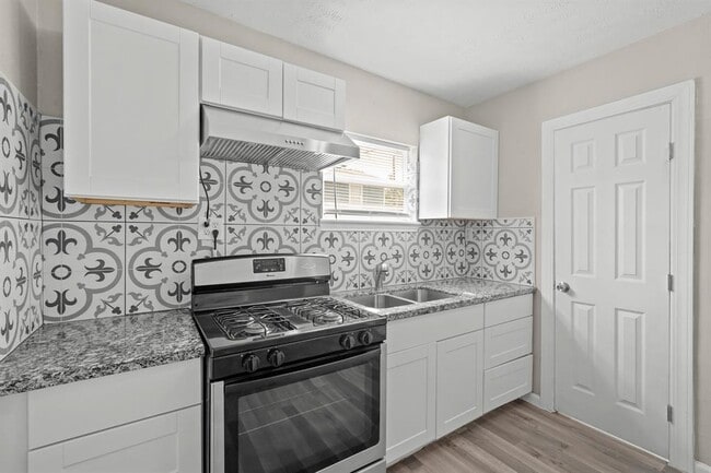 523 Henke St-Unit -A in Houston, TX - Building Photo - Building Photo