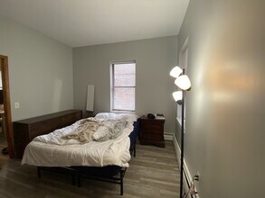 1880 Commonwealth Ave, Unit 4 in Boston, MA - Building Photo - Building Photo