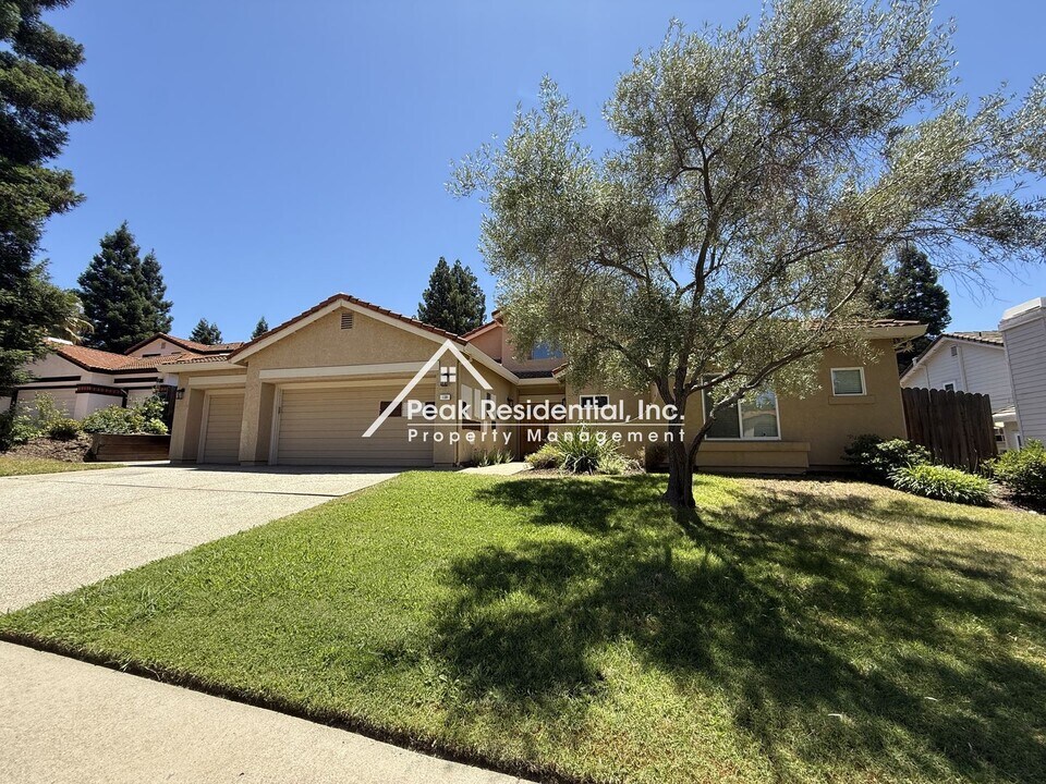139 Biscayne Way in Folsom, CA - Building Photo
