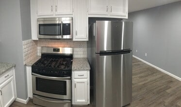 238 S Sunset St in Ridgecrest, CA - Building Photo - Building Photo