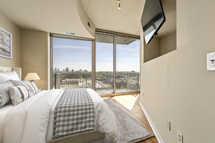 361 17th St NW, Unit 1021 in Atlanta, GA - Building Photo