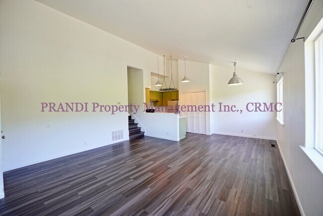 1738 Sir Francis Drake Blvd in Fairfax, CA - Building Photo - Building Photo