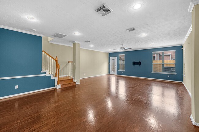 property at 5228 Larkin St