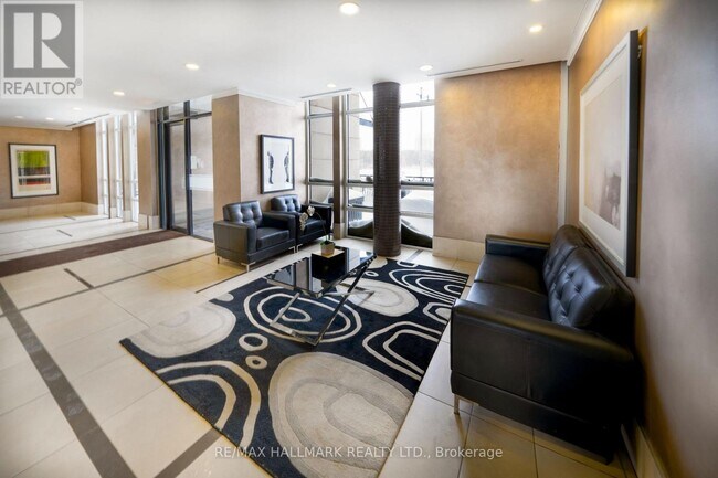 131 Upper Duke Crescent in Markham, ON - Building Photo - Building Photo