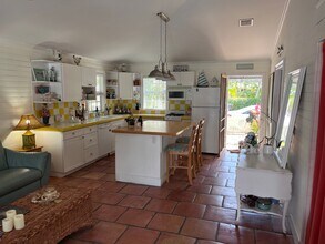 525 N Lakeside Dr in Lake Worth Beach, FL - Building Photo - Building Photo