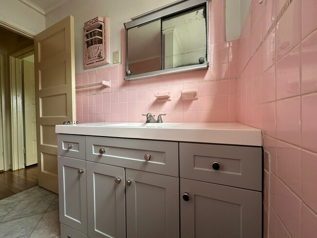 property at 903 Lamonte Ln