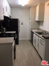 23515 Lyons Ave-Unit -266 in Santa Clarita, CA - Building Photo - Building Photo