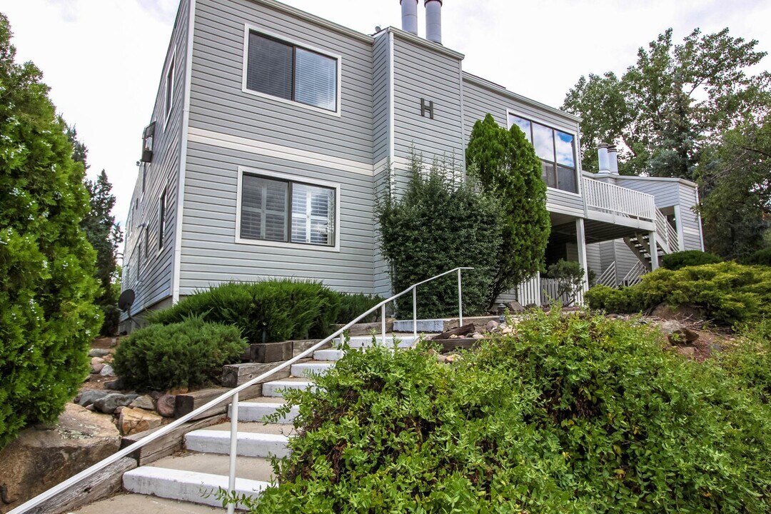 333 W Leroux St in Prescott, AZ - Building Photo