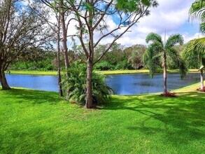 7934 Royal Birkdale Cir in Lakewood Ranch, FL - Building Photo - Building Photo