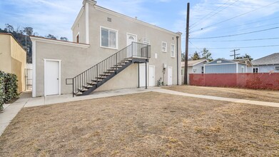 1416 Yosemite Dr in Los Angeles, CA - Building Photo - Building Photo