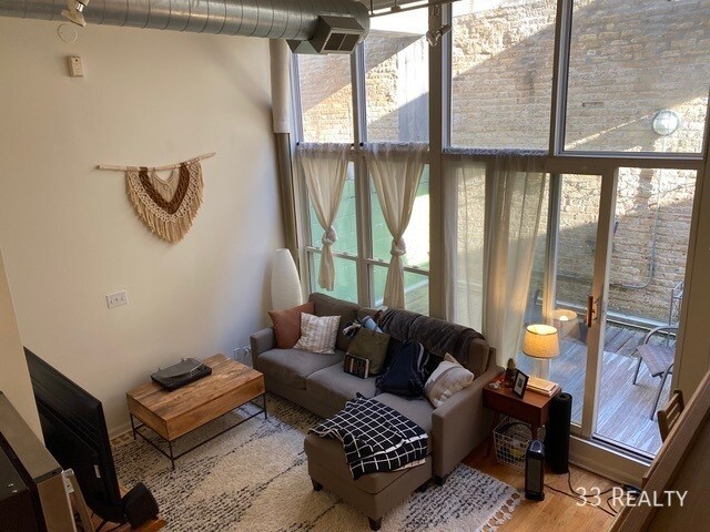1834 Ridge Ave in Evanston, IL - Building Photo