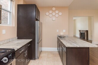 2005 W Race Ave in Chicago, IL - Foto de edificio - Building Photo