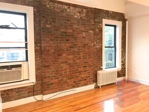 234 Mott St, Unit 20 in New York, NY - Building Photo - Building Photo