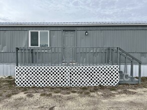 563 Brent Dr in Spring Creek, NV - Building Photo - Building Photo