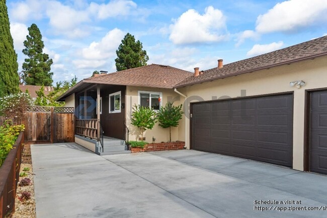 1227 Maple St in San Mateo, CA - Foto de edificio - Building Photo