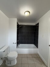 58 S 13th St, Unit 2 in Newark, NJ - Foto de edificio - Building Photo