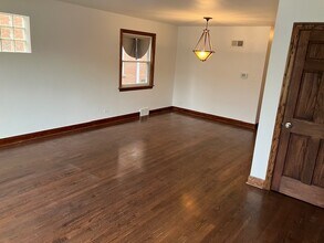 413 Custer Ave, Unit 1 in Evanston, IL - Building Photo - Building Photo