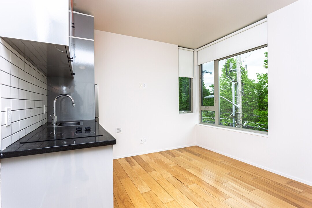 To view a virtual tour of this property in Seattle, WA - Building Photo