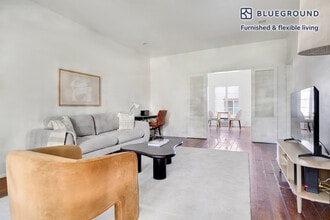 135 S Reeves Dr in Beverly Hills, CA - Building Photo - Building Photo