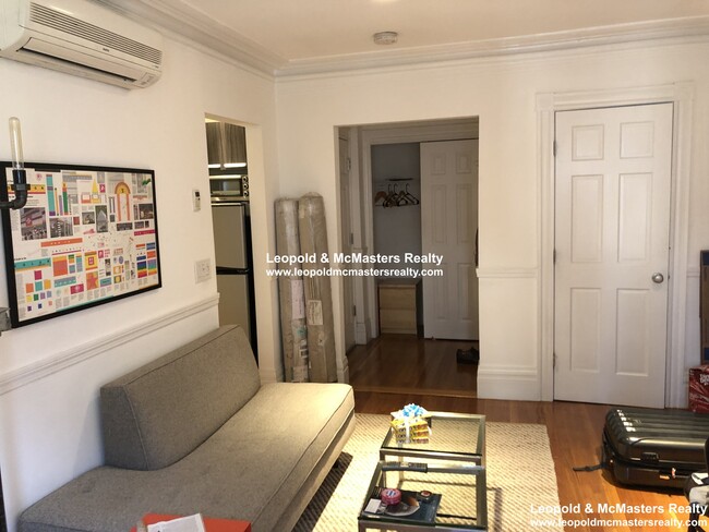 254 Newbury St, Unit 3