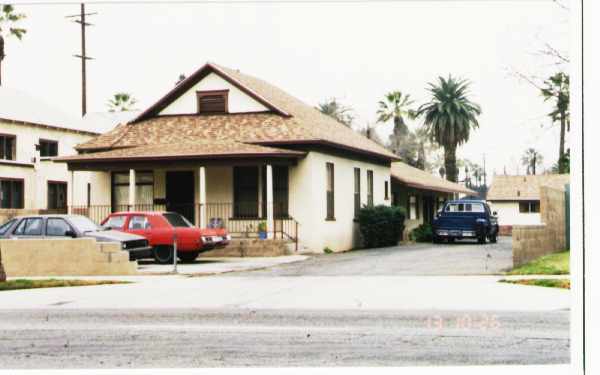 2851-2859 7th St in Riverside, CA - Foto de edificio - Building Photo