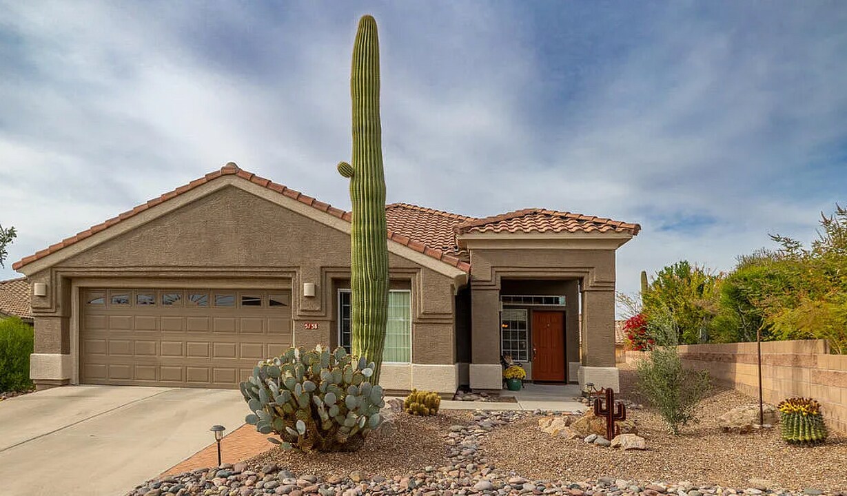 5138 W Desert Eagle Cir in Marana, AZ - Building Photo