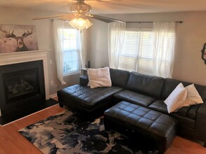 9063 Meadowmont View Dr in Charlotte, NC - Building Photo - Building Photo