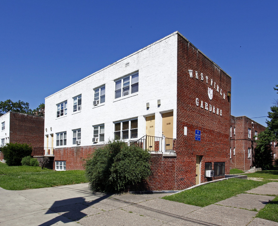 Westfield Gardens Apartments in Camden, NJ - Building Photo