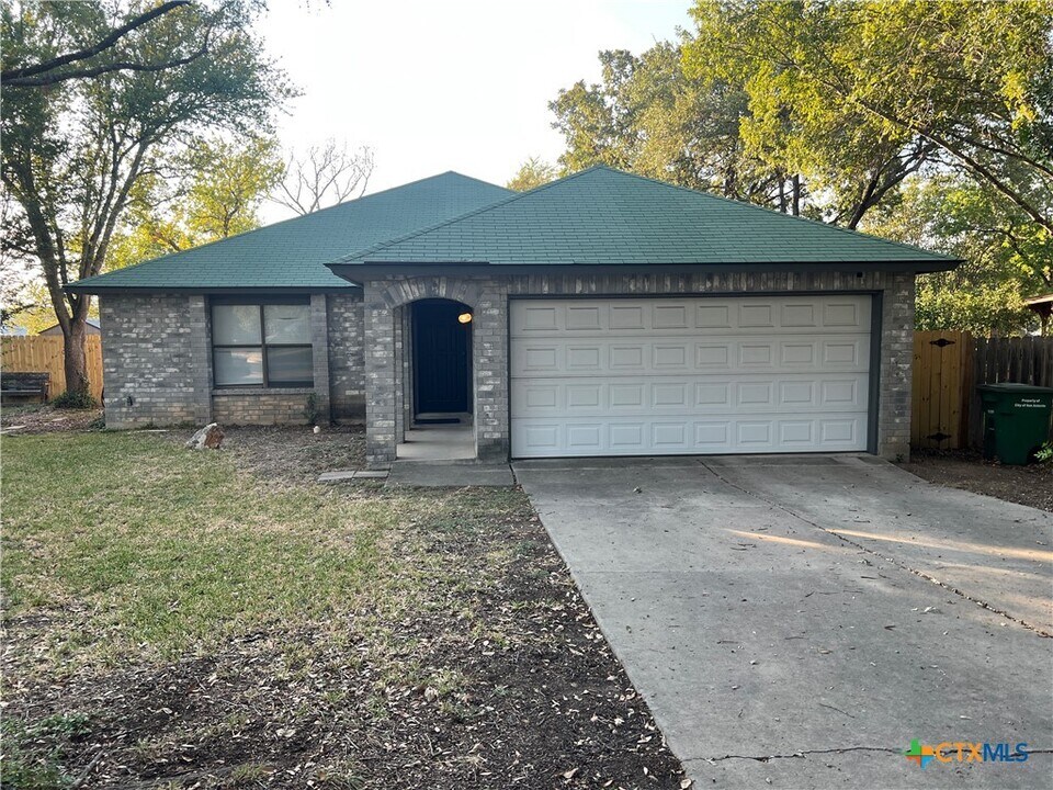 13907 Quarles St in San Antonio, TX - Building Photo