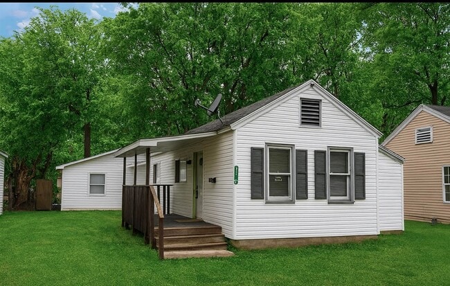 property at 2126 N 15th St